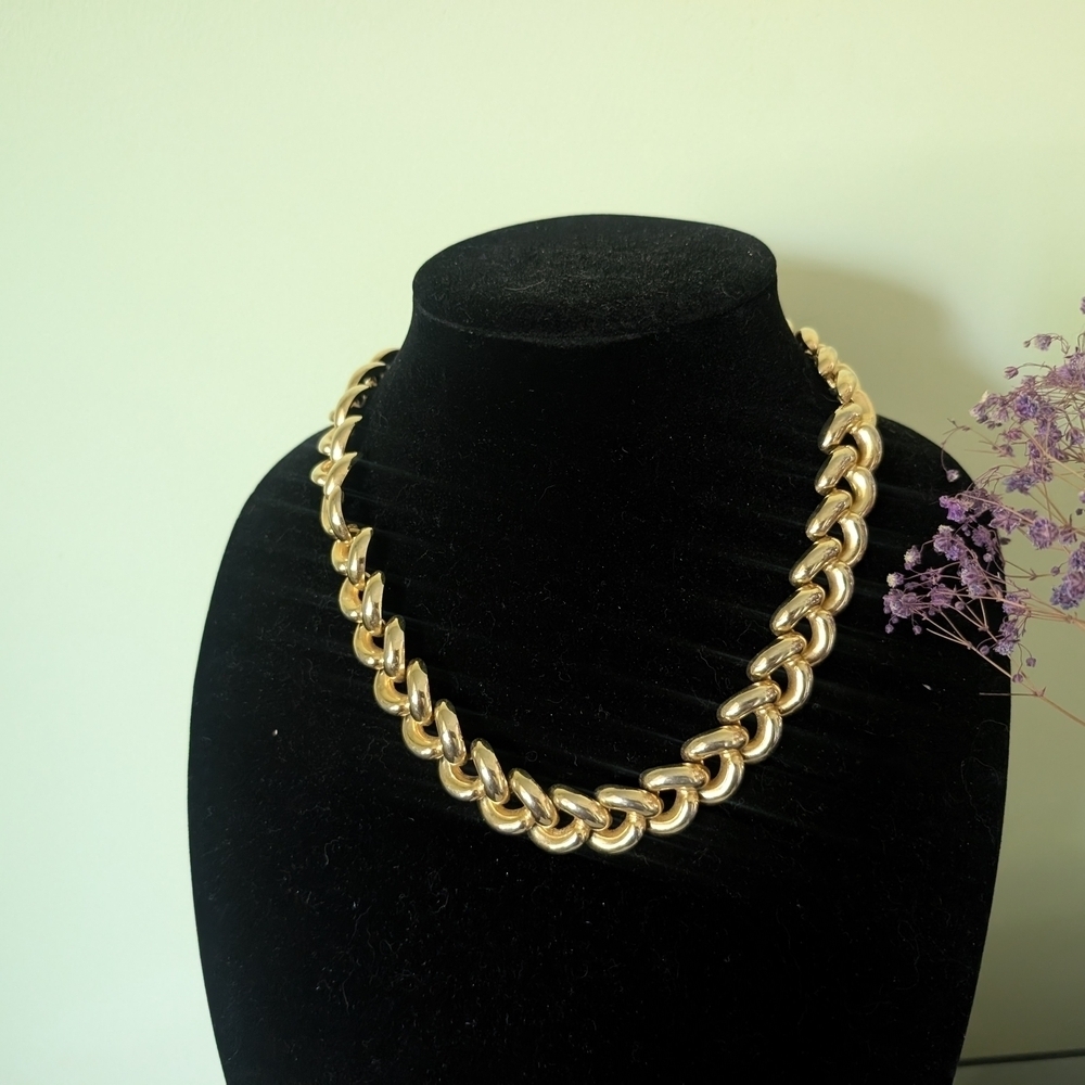 Elegant Goldtone Chain Necklace